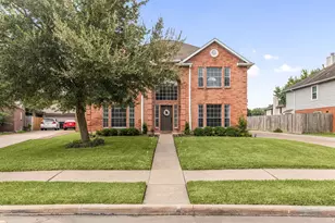 14018 Ragus Lake Dr, Sugar Land, TX 77498 - Photo 2