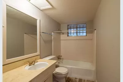 7621 Gleason Road, Houston, TX 77016 - Photo 8