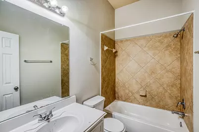 606 Red Oak Canyon Lane, La Marque, TX 77568 - Photo 18