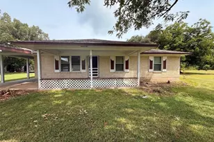 302 Channelview Dr, Anahuac, TX 77514 - Photo 2