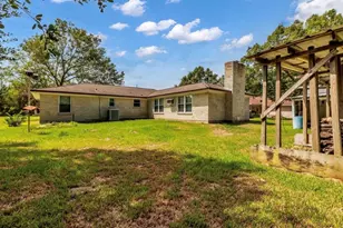 302 Channelview Dr, Anahuac, TX 77514 - Photo 28
