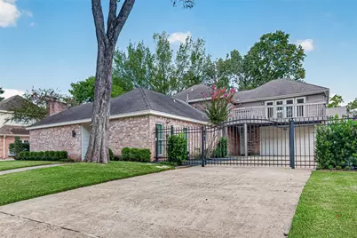 1122 Daria Drive, Houston, TX 77079 - Photo 2