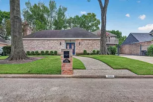 1122 Daria Dr, Houston, TX 77079 - Photo 1