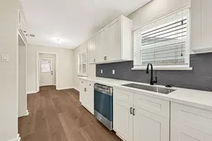 10307 Sagerock Dr, Houston, TX 77089 - Photo 14