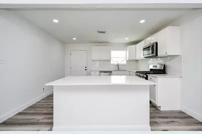 5814 Belneath Street, Houston, TX 77033 - Photo 12