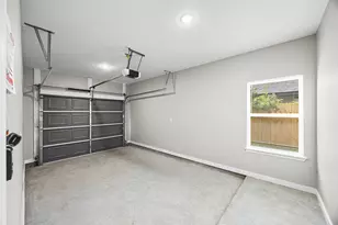 6719 Roanoke St, Houston, TX 77028 - Photo 22