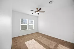 6719 Roanoke St, Houston, TX 77028 - Photo 20