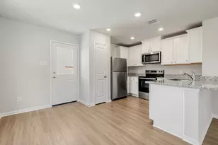 8228 Sunberry Shadow Dr, Houston, TX 77016 - Photo 4