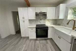 221 18th Ave N, Texas City, TX 77590 - Photo 6