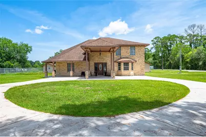 1925 Avenue L, Santa Fe, TX 77510 - Photo 2