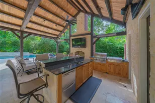 7 Pastoral Pond Cir, The Woodlands, TX 77380 - Photo 12