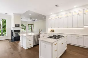 7 Pastoral Pond Cir, The Woodlands, TX 77380 - Photo 12