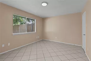 9207 Goodmeadow Dr, Houston, TX 77064 - Photo 8