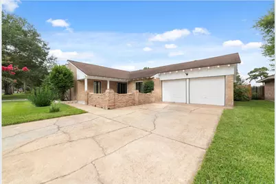 11411 Ash Creek Drive, Houston, TX 77043 - Photo 2
