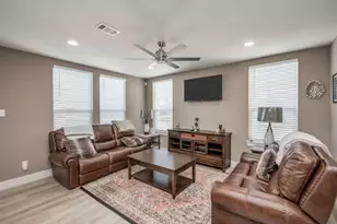 1513 40th St, Galveston, TX 77550 - Photo 8