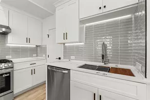 4746 Martin Hill St, Houston, TX 77018 - Photo 10