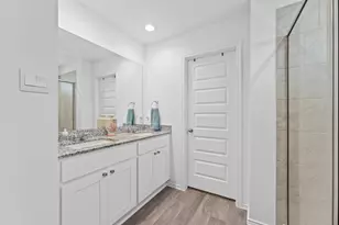 2201 Laurel Bloom Ln, Sealy, TX 77474 - Photo 14