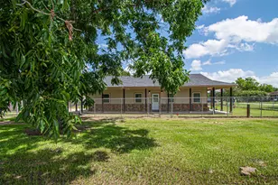 1245 4th St, Hempstead, TX 77445 - Photo 1
