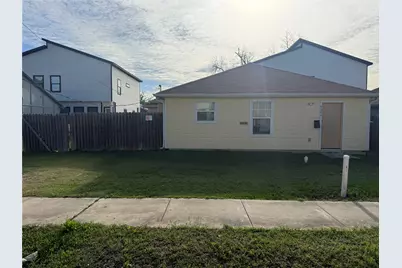 9307 Coffee Street, Houston, TX 77033 - Photo 2
