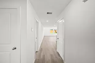 2315 Perdido Bay Ln, Sealy, TX 77474 - Photo 2