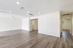 2324 N Logan St, Texas City, TX 77590 - Photo 8