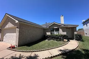 3927 Brook Garden Ln, Katy, TX 77449 - Photo 2