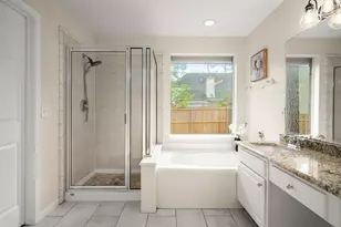 22 N Holly Laurel Cir, The Woodlands, TX 77382 - Photo 18