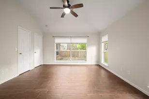 22 N Holly Laurel Cir, The Woodlands, TX 77382 - Photo 16