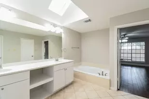 4765 Oakmont Ct, League City, TX 77573 - Photo 12
