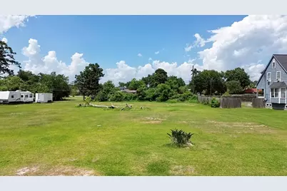 510 S Shady Lane, La Porte, TX 77571 - Photo 1