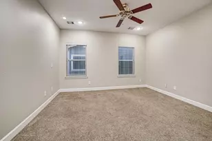 305 Felt Cir, Houston, TX 77011 - Photo 22