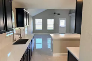 16527 Silla Ridge Ct, Houston, TX 77049 - Photo 8