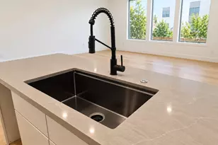 1105 York St, Houston, TX 77003 - Photo 6