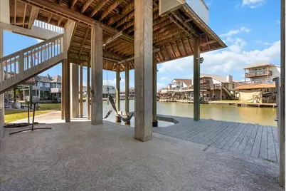 314 Windward Way, Tiki Island, TX 77554 - Photo 34