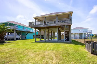 893 West Lane, Crystal Beach, TX 77650 - Photo 2
