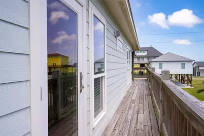 893 West Lane, Crystal Beach, TX 77650 - Photo 32
