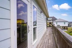 893 West Ln, Crystal Beach, TX 77650 - Photo 32