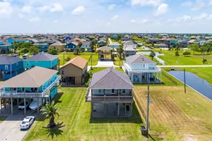 893 West Ln, Crystal Beach, TX 77650 - Photo 34