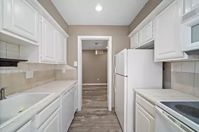 1311 Antoine Drive #206, Houston, TX 77055 - Photo 4