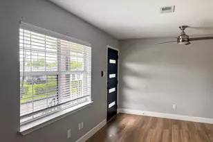 7826 Gladstone St, Houston, TX 77051 - Photo 4