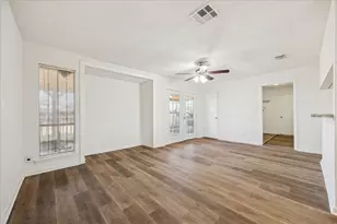 5414 Castlecreek Ln, Houston, TX 77053 - Photo 4