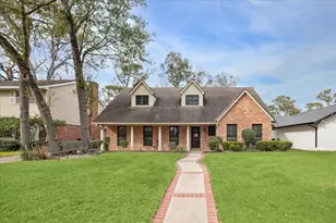 10834 St Marys Ln, Houston, TX 77079 - Photo 2