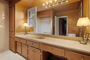 10626 Valley Forge Dr, Houston, TX 77042 - Photo 24