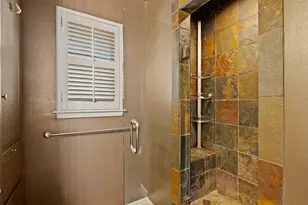 10626 Valley Forge Dr, Houston, TX 77042 - Photo 20