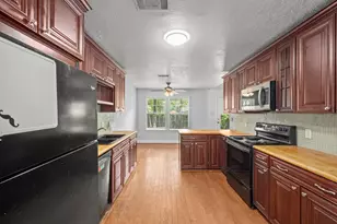 80 W Timberspire Ct, The Woodlands, TX 77380 - Photo 8