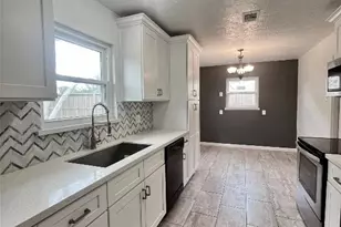 1538 Webster St, League City, TX 77573 - Photo 2