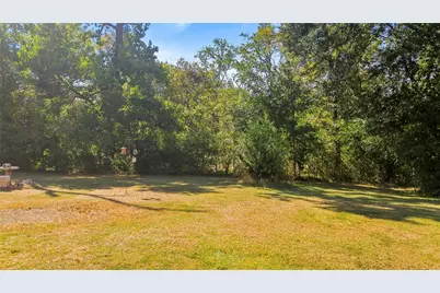 77 Twin Creek Drive, Huntsville, TX 77320 - Photo 24