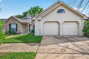 3110 Flintwood Dr, Sugar Land, TX 77479 - Photo 4