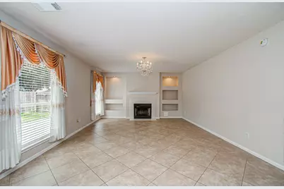 5415 Oak Falls Drive, Houston, TX 77066 - Photo 14