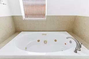 8606 Argentina St, Jersey Village, TX 77040 - Photo 22